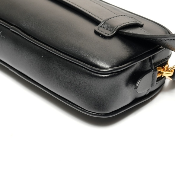 Miu Miu Miu logo leather waist bag in soft calfskin, black, WS26611 - Picture 8 of 13